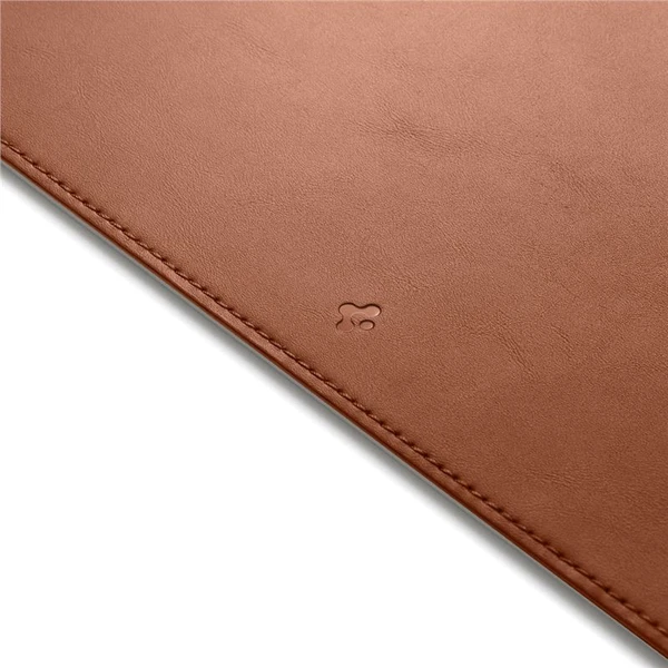 Spigen DeskPad LD302 podložka hnědá - Podložky - Obrázek TCC5000L01