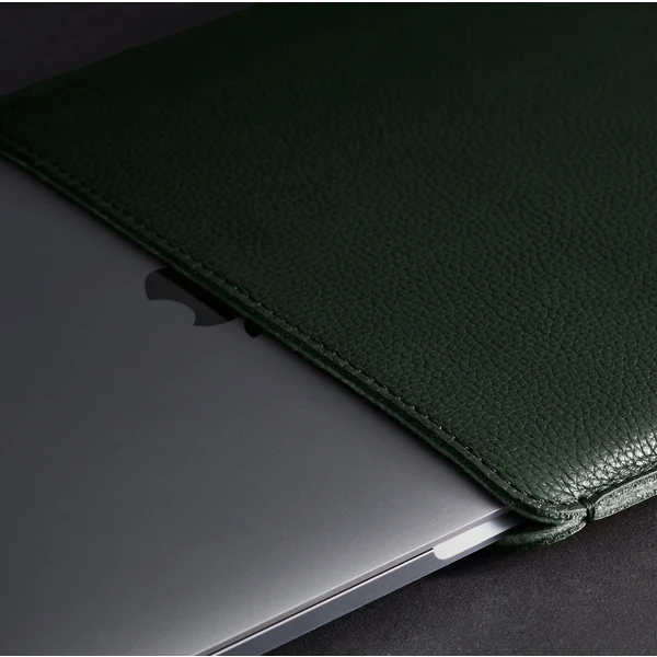 Woolnut Leather Sleeve kožené pouzdro MacBook Pro 13"/MacBook Air 13" tmavě zelené - Pouzdra - Obrázek U4SR100501