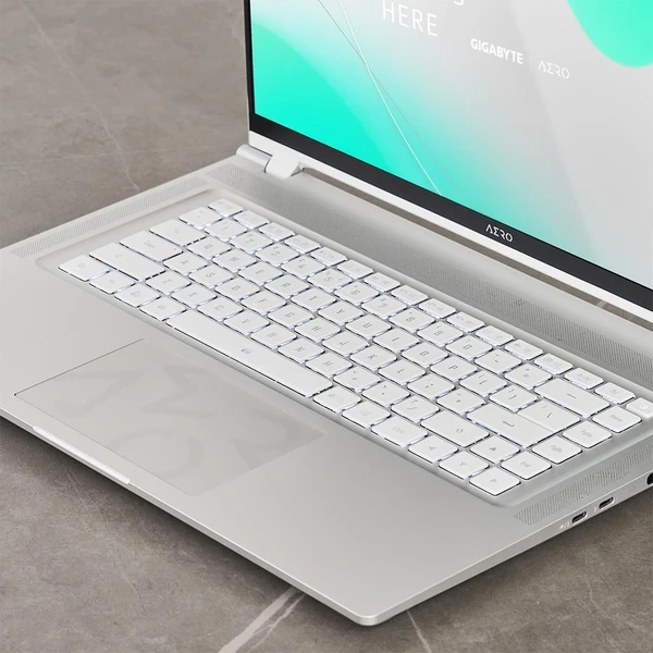 GIGABYTE AERO 16 OLED (BSF-73EE994SO) - notebook - bílý - Notebooky - Obrázek UBX0G00101