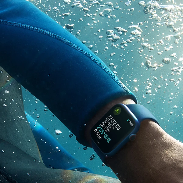 Apple Watch Series 7 Cellular 45mm modrý hliník s modrým sportovním řemínkem (Další) - Chytré hodinky - Obrázek UXZZ000501