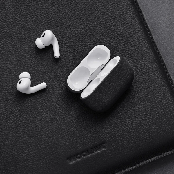 Woolnut Leather kožené pouzdro pro AirPods Pro 2. generace černé - Pouzdra - Obrázek W6KR100501
