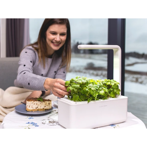 Click and Grow Smart Garden 3 chytrý květináč + 3ks kapslí se semínky bazalky šedý - Květináče - Obrázek WMLQ000401