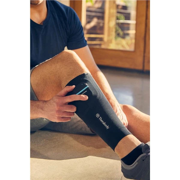 Therabody RecoveryPulse Calf Sleeve vibrační návlek na lýtko (XS) - Masážní přístroje - Obrázek XG76G00101