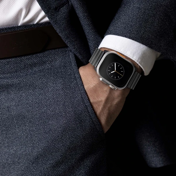 UNIQ Strova Mag ocelový řemínek pro Apple Watch 49/46/45/44/42mm černý - Řemínky - Obrázek Y7O4000J01