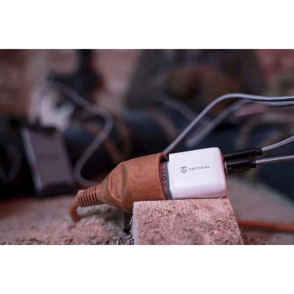 Tactical Base Plug Dual 20W síťová nabíječka bílá - Nabíječky - Obrázek YDWY600301