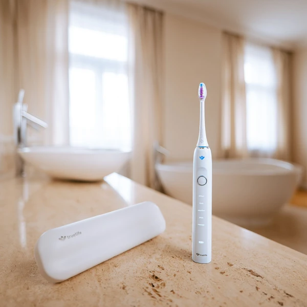 TrueLife SonicBrush Clean70 UV sonický kartáček bílý - Zubní kartáčky - Obrázek YQUL000K01