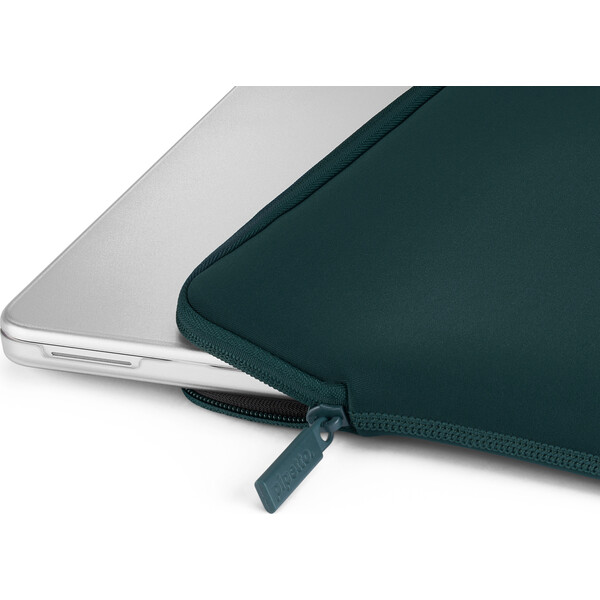 Pipetto Classic Fit Sleeve pouzdro pro MacBook Neo 13 modrozelené - Pouzdra - Obrázek b3155f33f0b04b70acd5522f2f7b27be