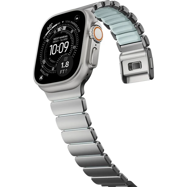 Nomad Stratos Band FKM řemínek Apple Watch 45/46/49mm Natural Titanium/Icy Blue - Řemínky - Obrázek bb0fe31b0fde4f16ba420087dacd4e50