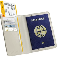 Satechi FindAll Passport Cover lokátor pro cestovní pas s Apple Find My béžový - Lokátory
