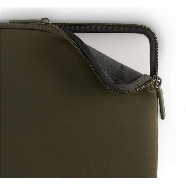 Pipetto Classic Fit Sleeve pouzdro pro MacBook 14"/13" tmavě zelené - Pouzdra - Obrázek c58d6dbd240a4e0e93850c5675815a76