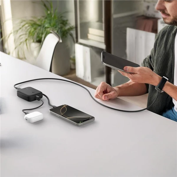 Spigen Essential powerbanka s kabelem 10000 mAh (30W) černá (EA3010BT) - Powerbanky - Obrázek d090fce630e14ed8ad3643182d3ab196