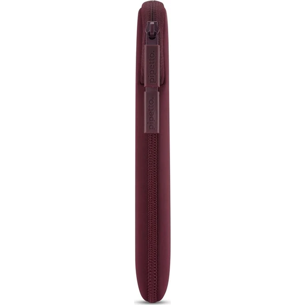 Pipetto Classic Fit Sleeve pouzdro pro MacBook 14"/13" burgundy - Pouzdra - Obrázek d211b0c027c845d7816b7fa089ae3415