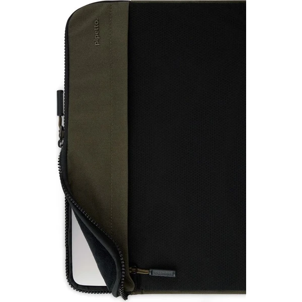 Pipetto Expand Sleeve pouzdro MacBook Pro 14"/MacBook Air 13.6" tmavě zelené - Pouzdra - Obrázek d3d8b28a97924e8188a9a2dc732c7289