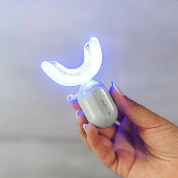 Be Lucent Stellar Gentle Teeth Whitening Kit sada na bělení zubů mentolová - Sady na bělení zubů - Obrázek d_02a20c4642ff4118a9c4d550b5b17226