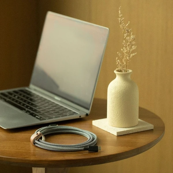 Native Union Belt Cable XL USB-C/USB-C kabel 3m, 100W zebra - Kabely a redukce - Obrázek d_239d9e40e23745acbdfaa1e65a580572