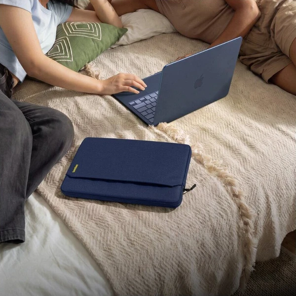 tomtoc Light A18 sleeve pouzdro 13" MacBook Neo tmavě modré - Pouzdra - Obrázek d_7a12bbbdd3094c8ba28b2ecb8546b39a