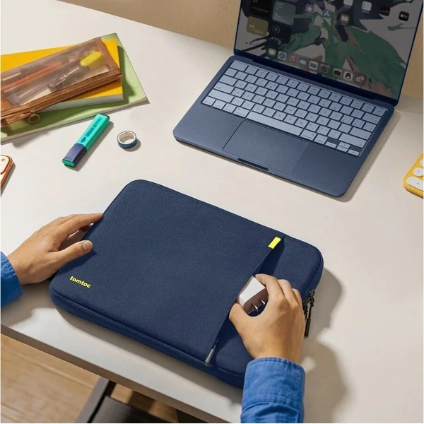 tomtoc Defender A13 sleeve pouzdro 13" MacBook Neo tmavě modré - Pouzdra - Obrázek d_84ac861e3a2946ea829db25a098eb109