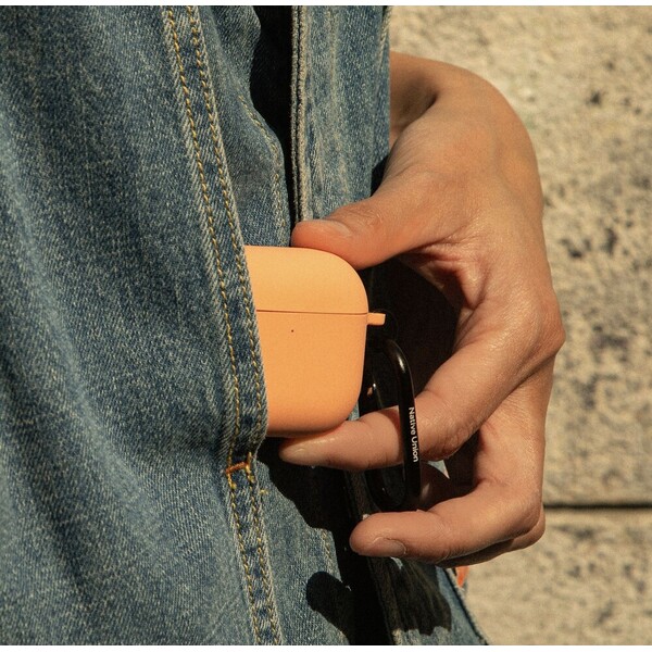 Native Union Active Case pouzdro pro AirPods 4 apricot - Pouzdra - Obrázek d_8f1cdad334a04f3e8774363791d252da