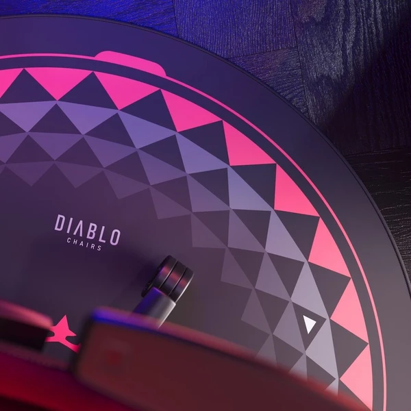 Diablo Chairs podložka pod židli černo-červená - Podložky pod židle - Obrázek d_d33b627ad9664fc1b326f0a8c2fb3a72