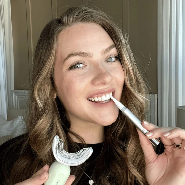 Be Lucent Stellar Gentle Teeth Whitening Kit sada na bělení zubů mentolová - Sady na bělení zubů - Obrázek d_e0ced1eb37594f4ab008cc1d7f56ebb5