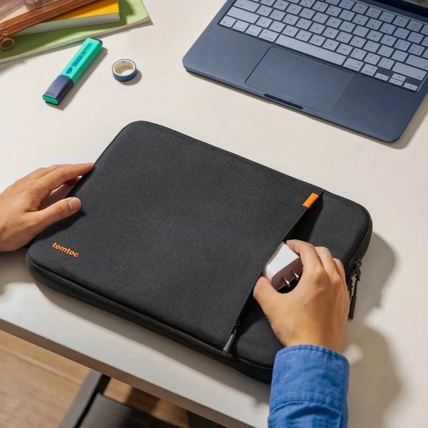 tomtoc Defender A13 sleeve pouzdro 13" MacBook Neo černé - Pouzdra - Obrázek d_f2921bb5629248868d83c697ce409bed
