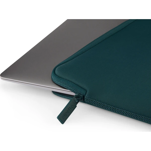 Pipetto Classic Fit Sleeve pouzdro pro MacBook Neo 13 modrozelené - Pouzdra - Obrázek db0e700b9bfd4fab9ba445d8a8a50cd7