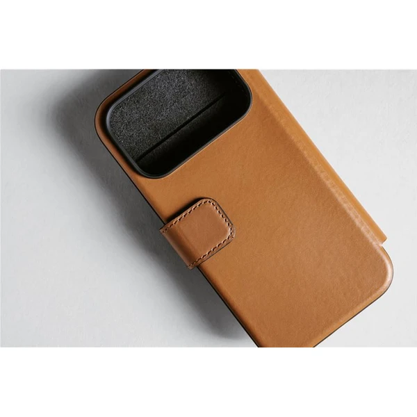 Nomad Modern Leather Folio MagSafe kožené pouzdro iPhone 17 Pro English Tan - Pouzdra - Obrázek dcf481a3f4324911ad70a5ef399dc3b8