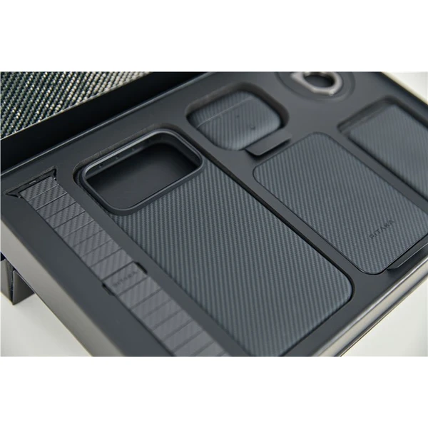 Pitaka Gift Box prémiový dárkový balíček pro iPhone 17 Pro Classic Black Collection - Pouzdra - Obrázek f0d39c49f53d45c4a9d4c4af7ccd1295